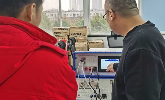 傅里叶红外气体分析仪用于油气田安全环保监测领域